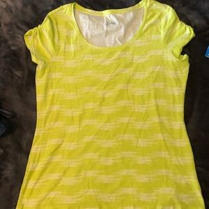 NWT Columbia T-shirt. Large. Rouched sleeves